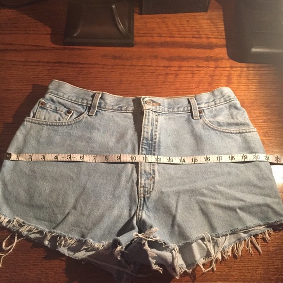 Vtg Levis 550 Distressed High Waist Cutoff - Picture 8 of 8